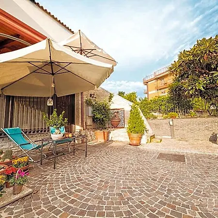 La Casa Di Plinio לינה וארוחת בוקר