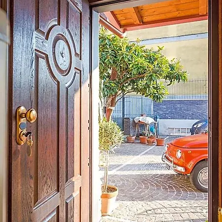 La Casa Di Plinio Bed and Breakfast Πομπηία