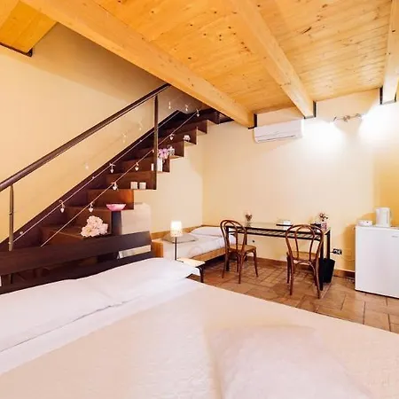 La Casa Di Plinio Bed and Breakfast Πομπηία
