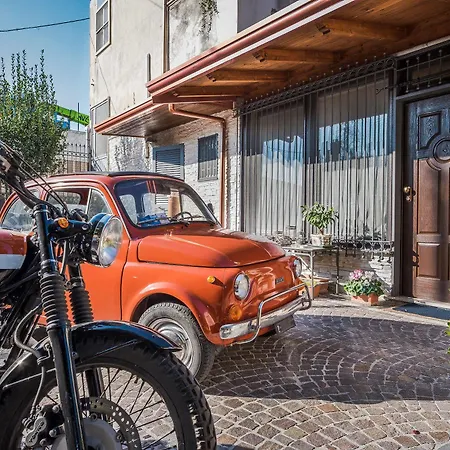 La Casa Di Plinio Bed and Breakfast Πομπηία