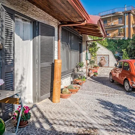 La Casa Di Plinio Bed & Breakfast 4*