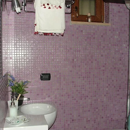 La Casa Di Plinio Bed and Breakfast 3*