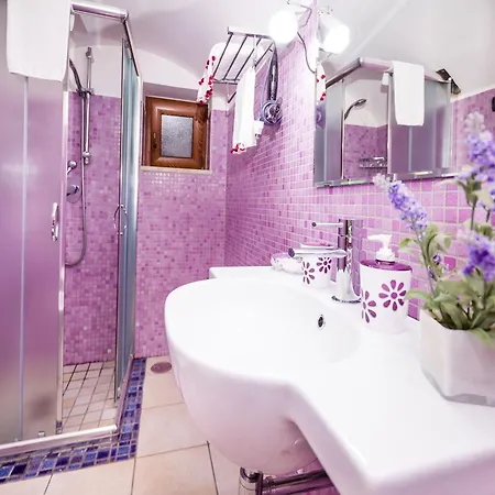 La Casa Di Plinio Bed and Breakfast 3*